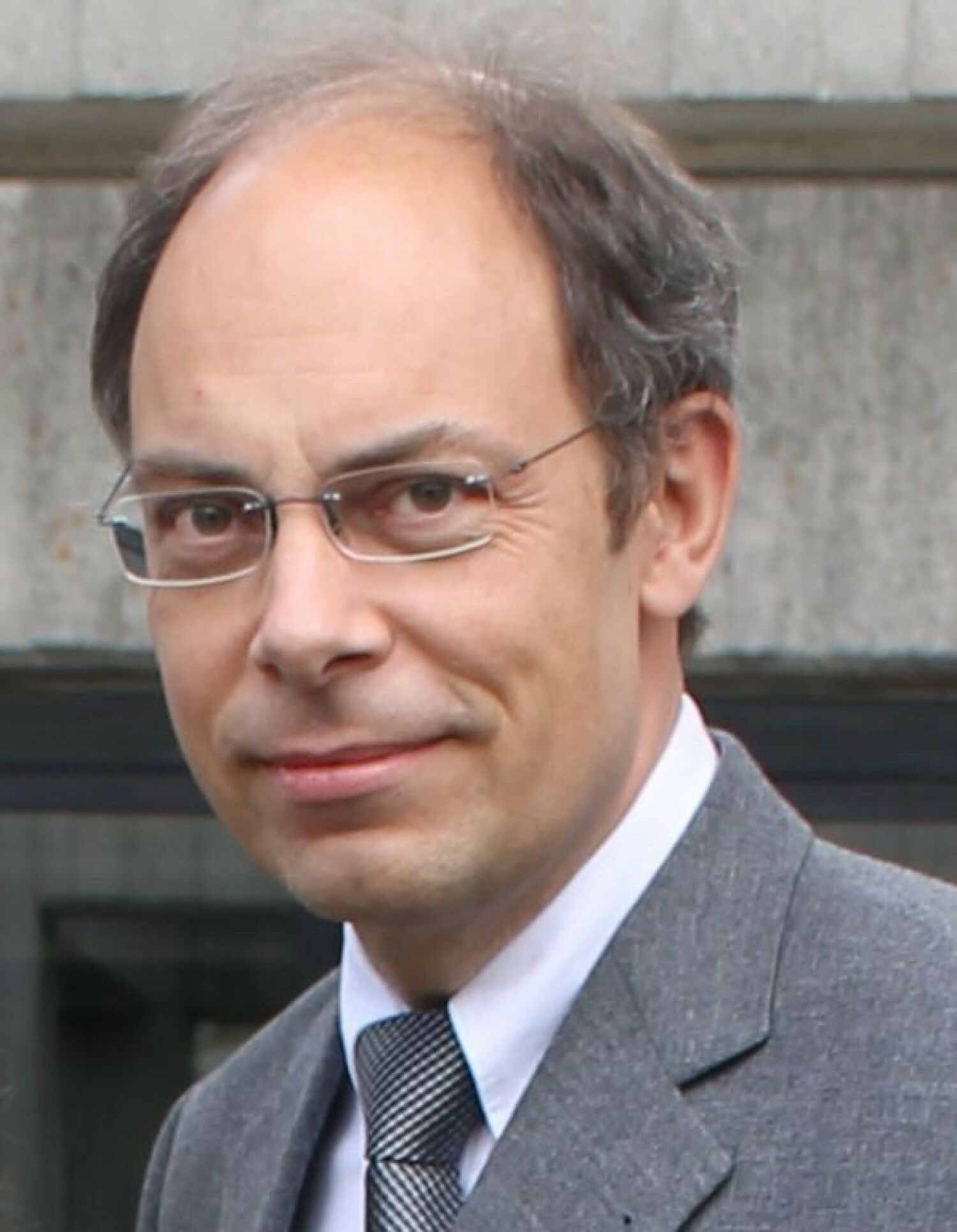 Hartmut Tröger, Director Sales & Service